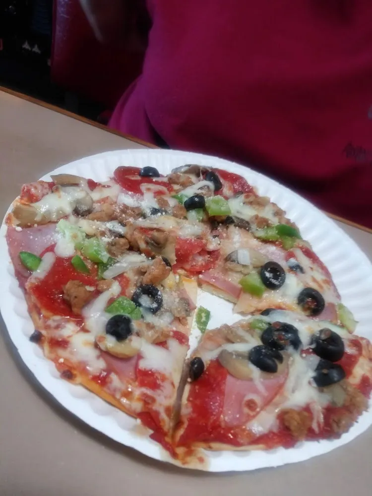6 Inch Deluxe Pizza